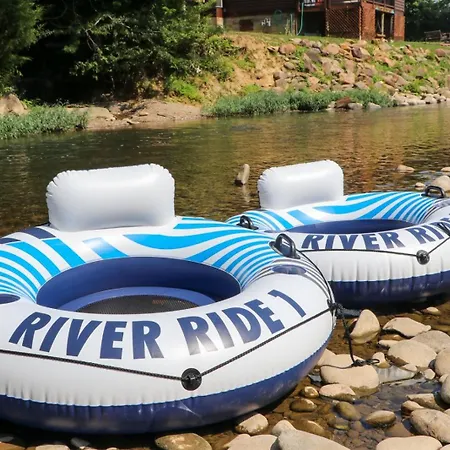 River Access W Rafts For Tubing- Hot Tub-Ev Outlet- Near Attractions Villa
